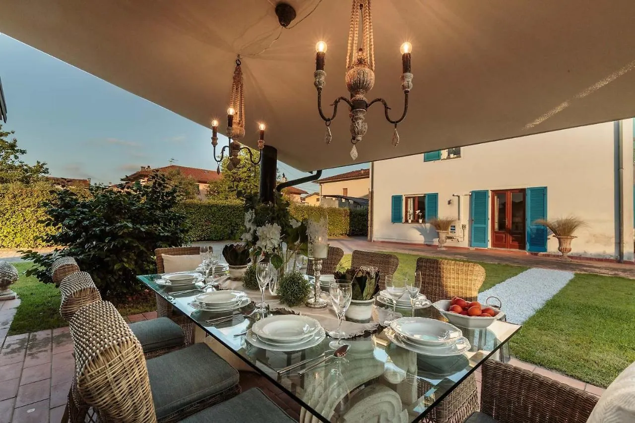 Villa Annalisa Lucca 0*,