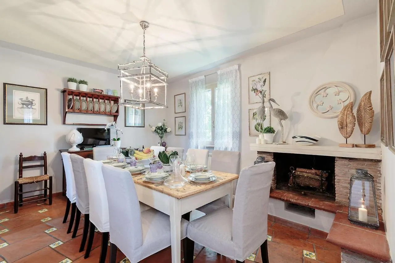 Villa Annalisa Lucca 0*,