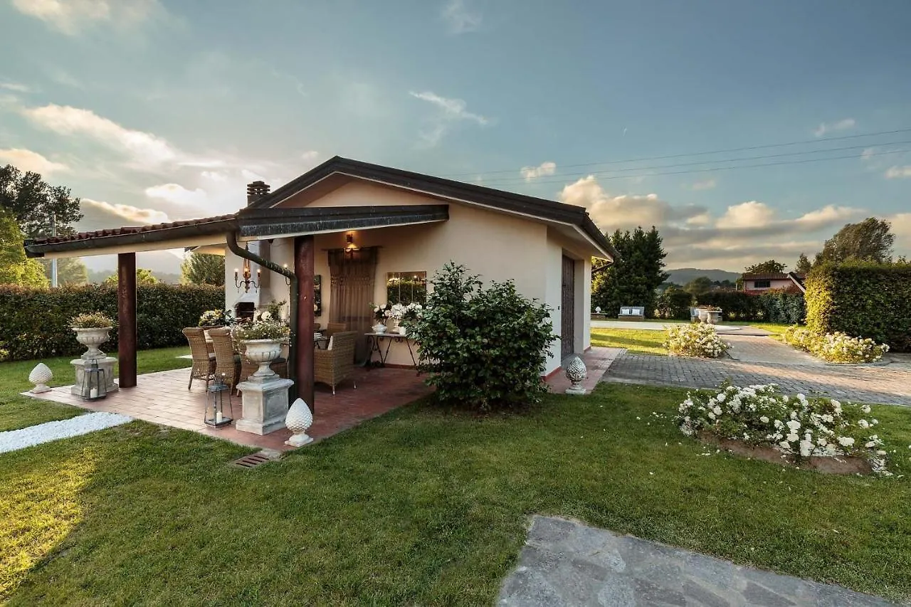Villa Annalisa Lucca 0*,  Italy